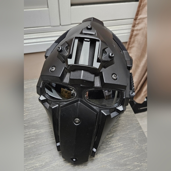 Airsoft Tactical Black Full Face Helmet. Cosplay, Helmet, Role Playing Film Prop - Picture 3 of 8